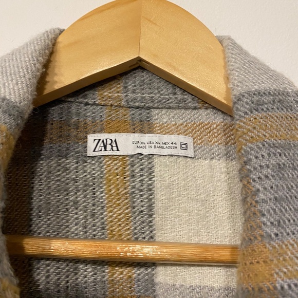 Zara Cream and Grey Plaid Lined Oversized Button Front Shacket - Picture 5 of 5